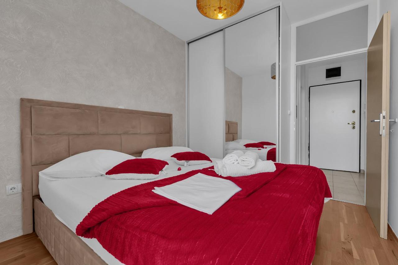 Apartman Magnolia มาคาร์สกา ภายนอก รูปภาพ